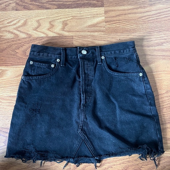 AGOLDE Quiin Cult Black Mini Denim Skirt High Rise Raw Hem Button Fly size 26 - Picture 4 of 4